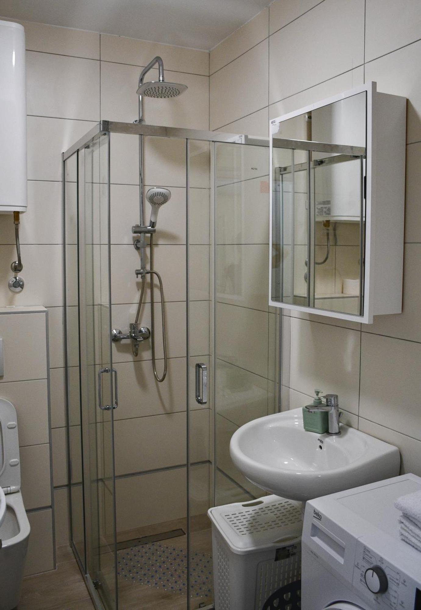 Raj Apartment โกตอร์ ภายนอก รูปภาพ