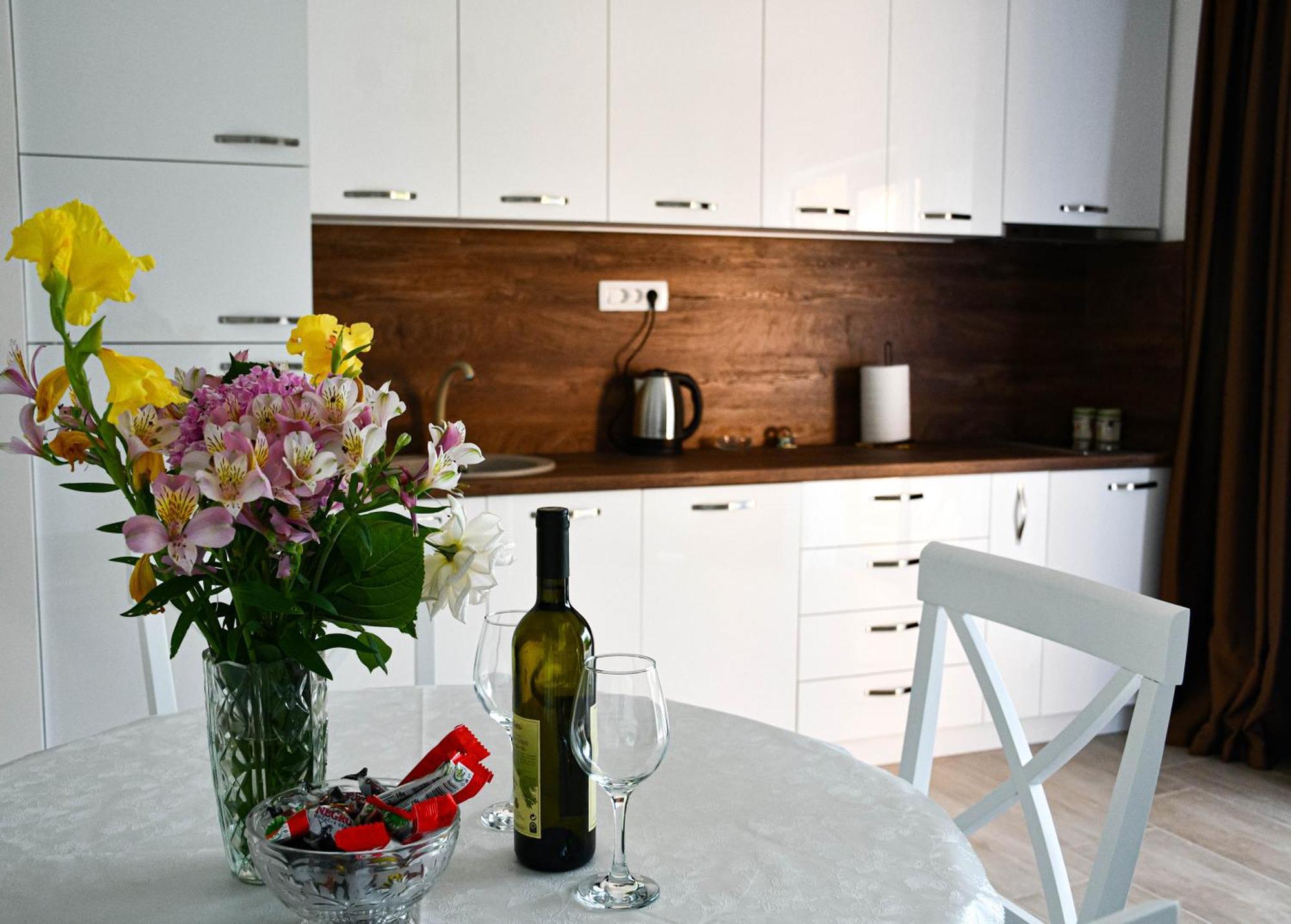 Raj Apartment โกตอร์ ภายนอก รูปภาพ