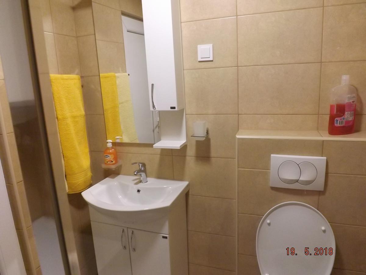 Raj Apartment โกตอร์ ภายนอก รูปภาพ