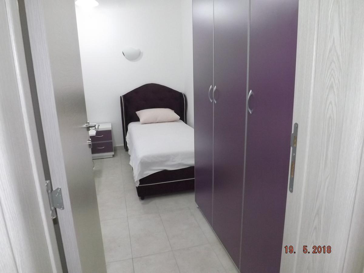 Raj Apartment โกตอร์ ภายนอก รูปภาพ