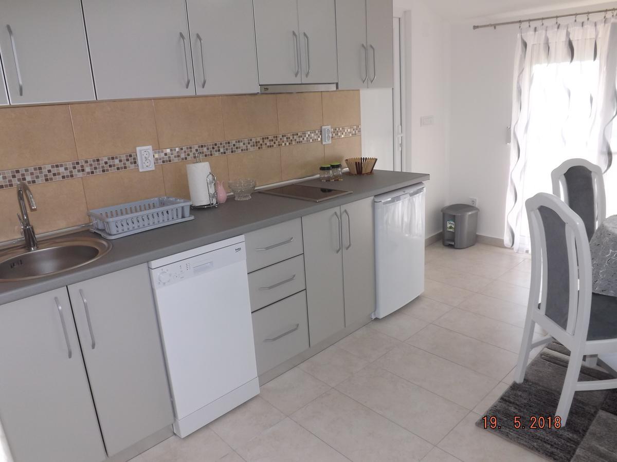 Raj Apartment โกตอร์ ภายนอก รูปภาพ