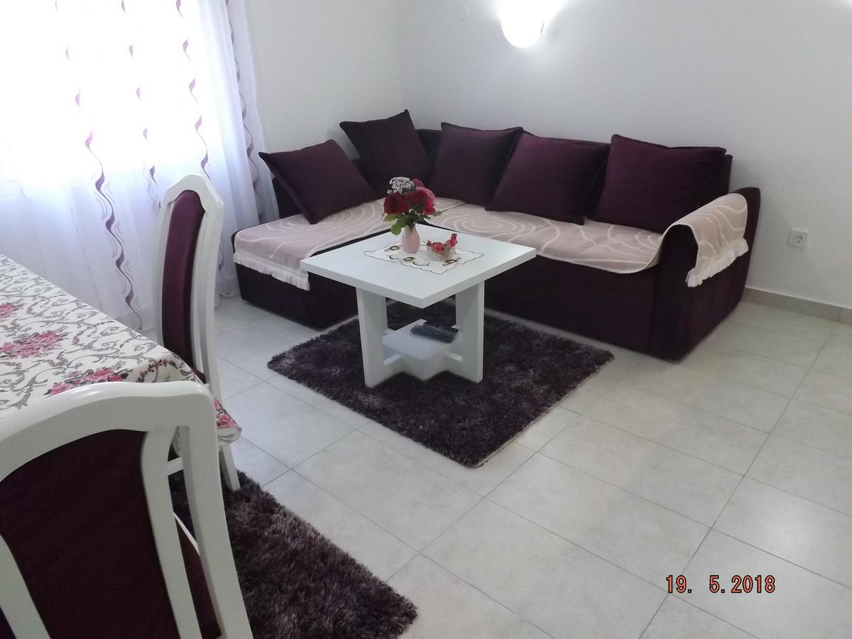 Raj Apartment โกตอร์ ภายนอก รูปภาพ